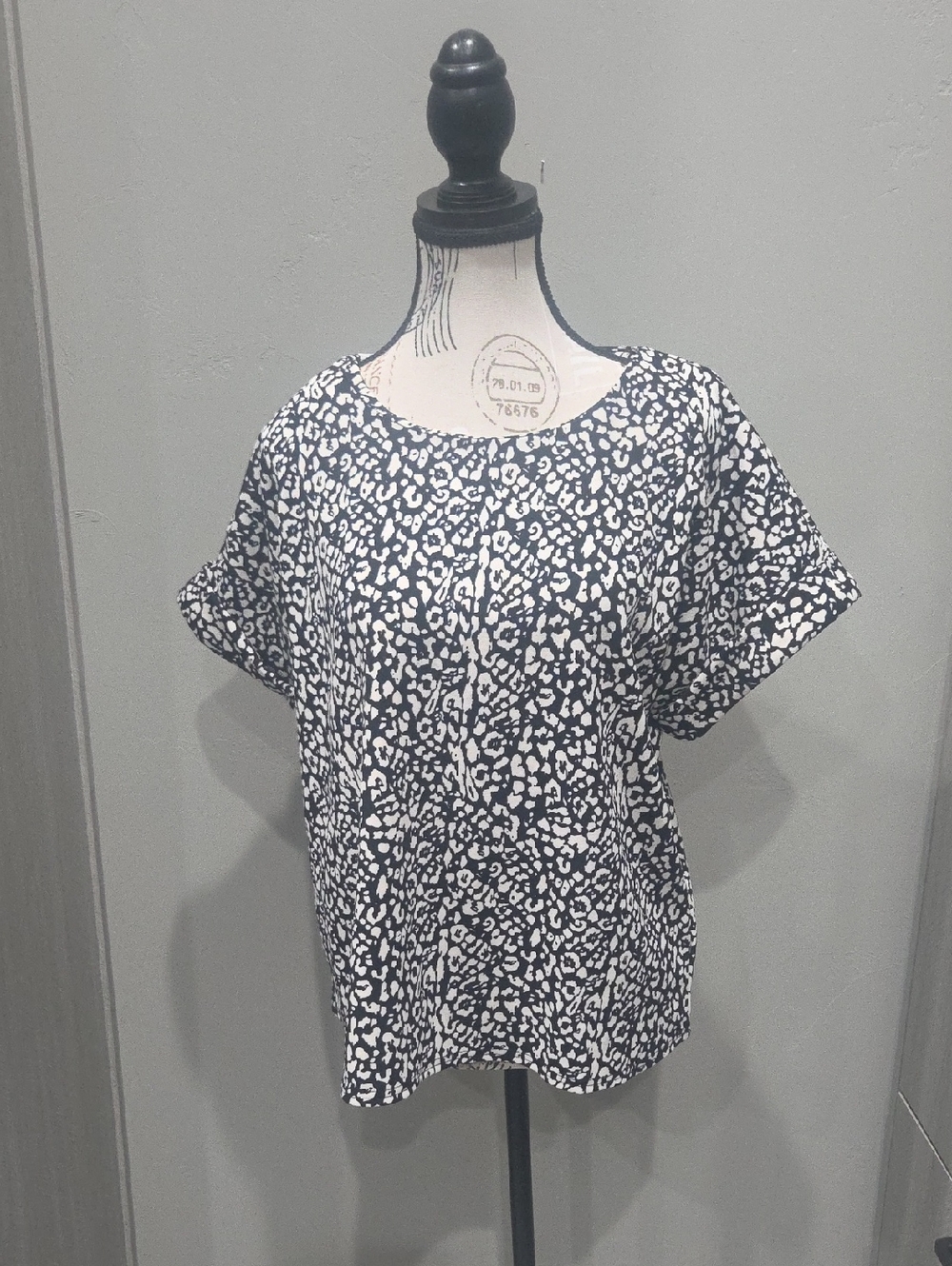 MELLODAY Navy and White Short Sleeve Printed Top